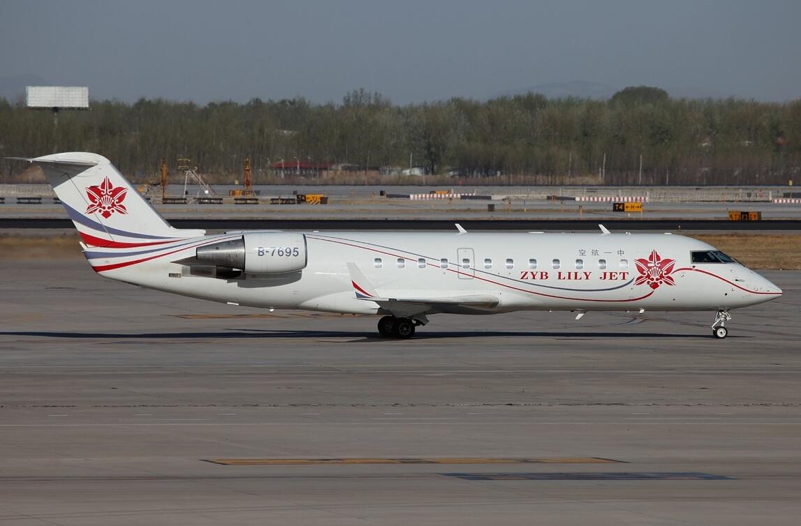 庞巴迪支线客机 - CRJ200