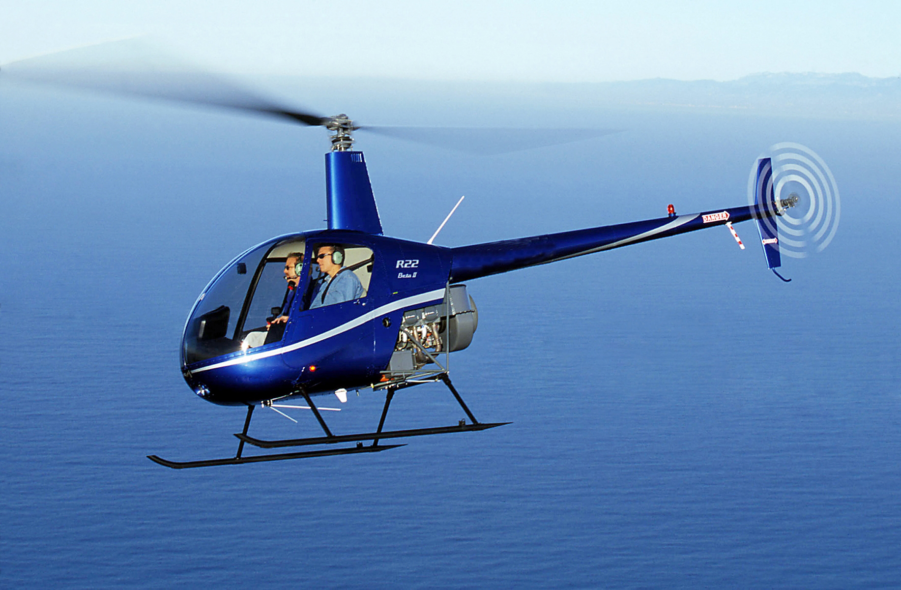 超轻型双座直升机 罗宾逊R22直升机