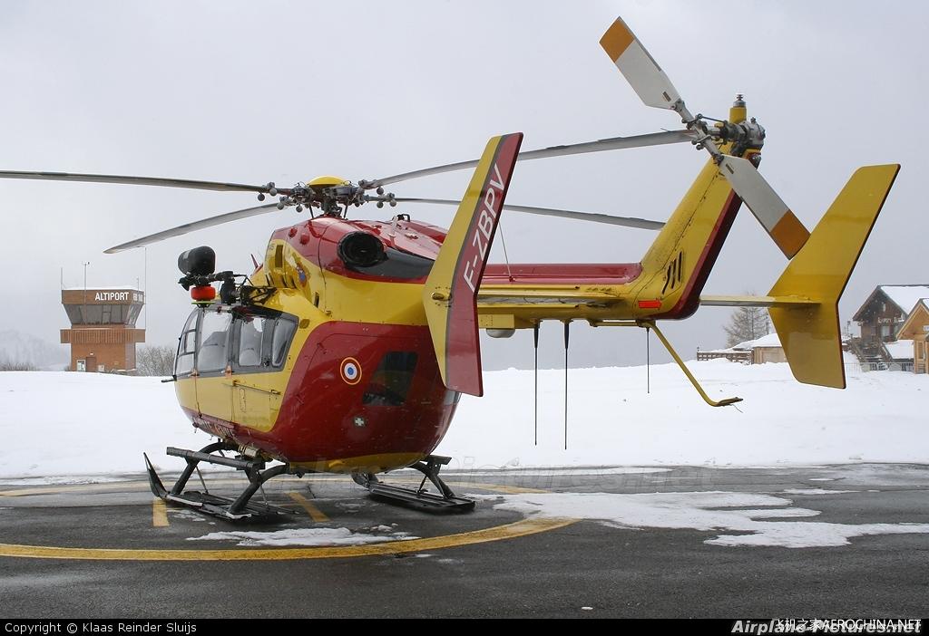 EC145