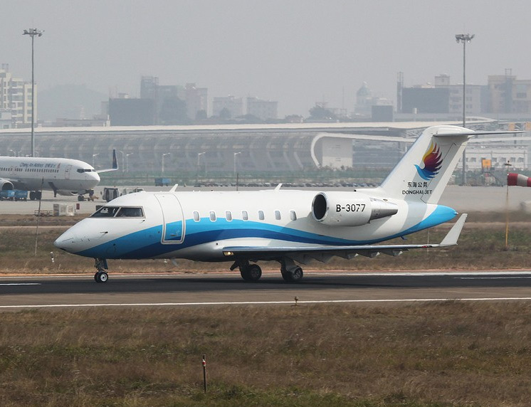 CRJ-100