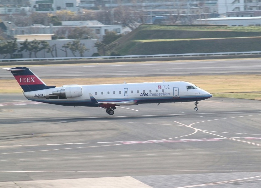 CRJ-100