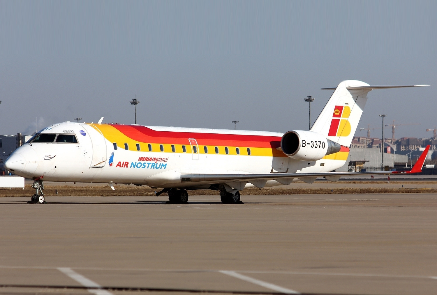 CRJ-100