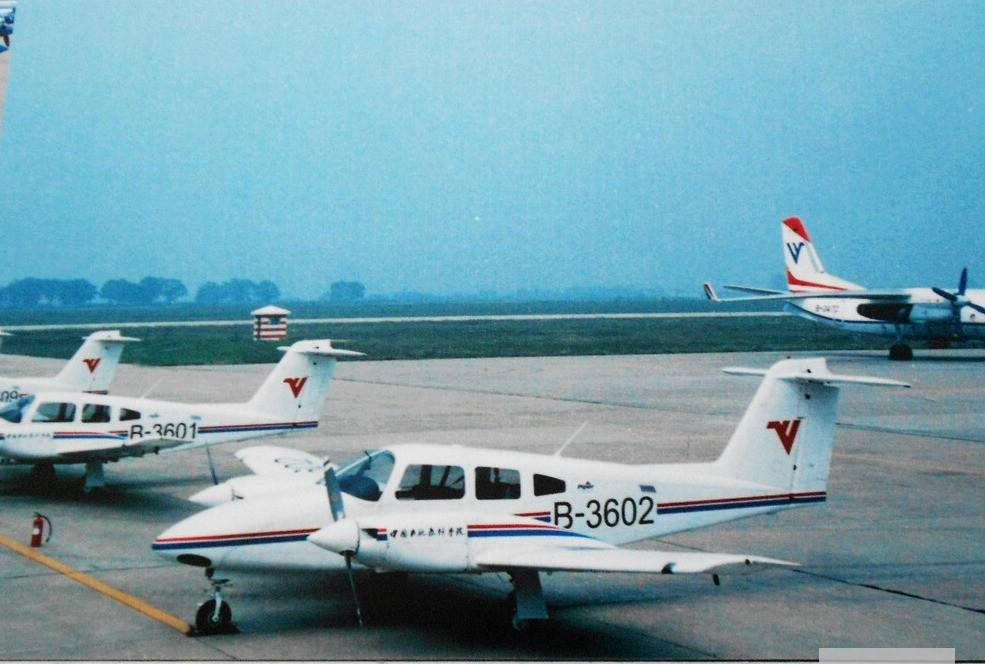 PA-44西门诺尔