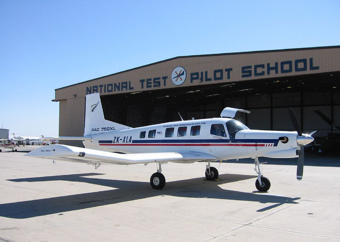 P-750 Xstol