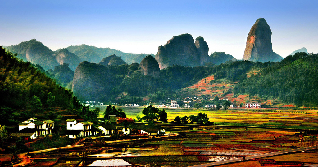 乘直升机 观丹霞翠合 游方岩奇景