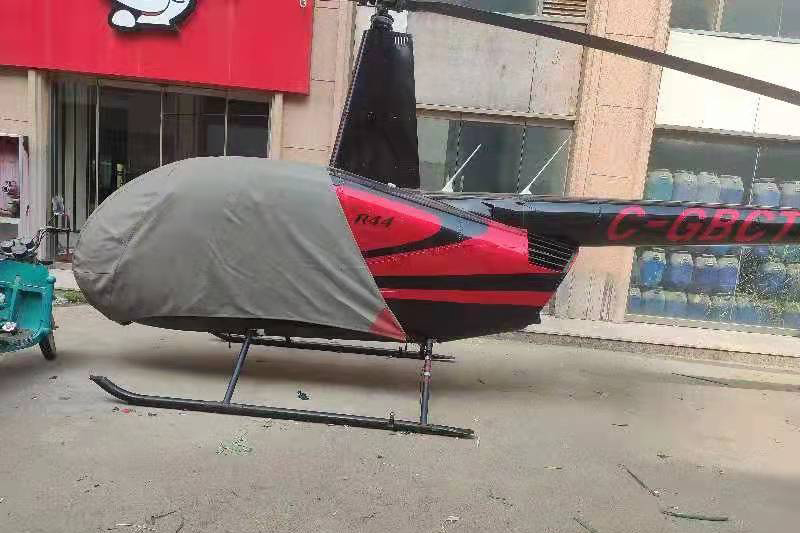 潍坊一商家租赁直升机开展为期一个月静态展览